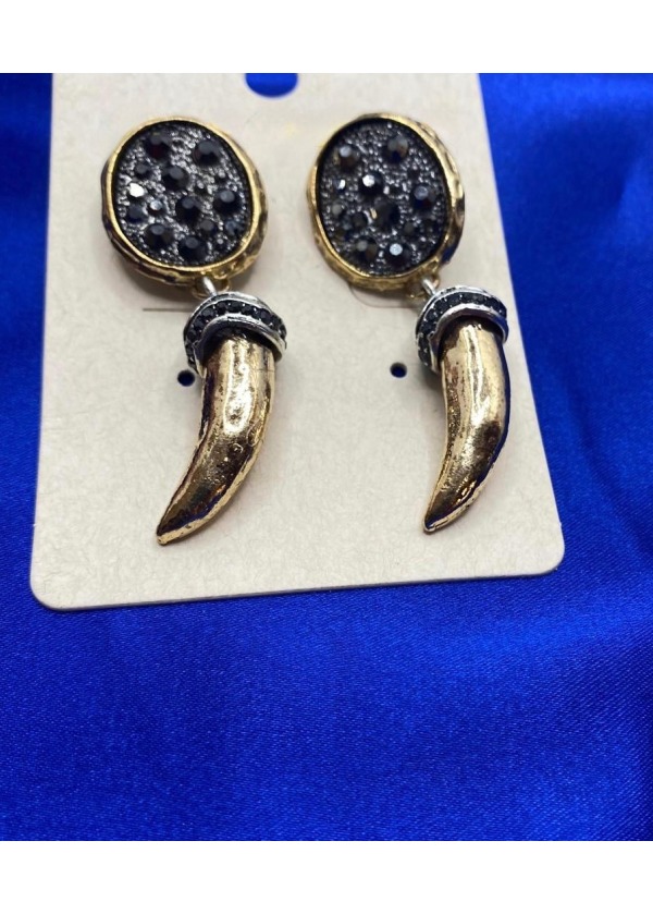 Siyah Işıltı Pençe Küpe